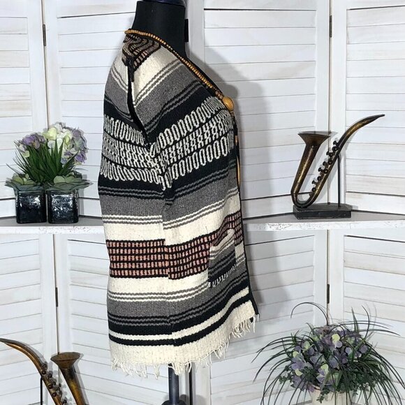 Vintage 70s Woven Fringe Blanket Poncho Vest Size M L - Picture 4 of 9